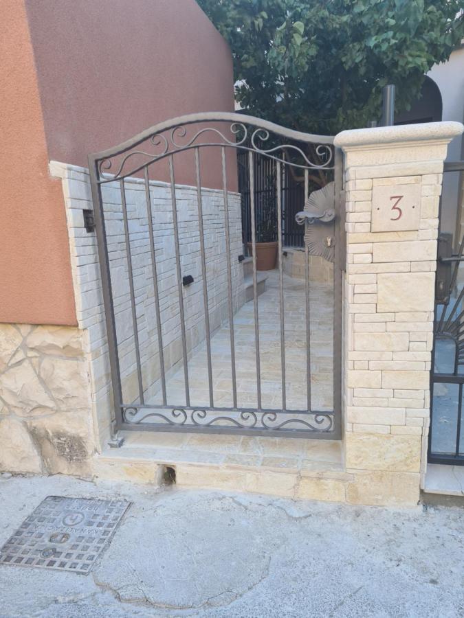La Corte Di Kate Biograd Na Moru Dış mekan fotoğraf